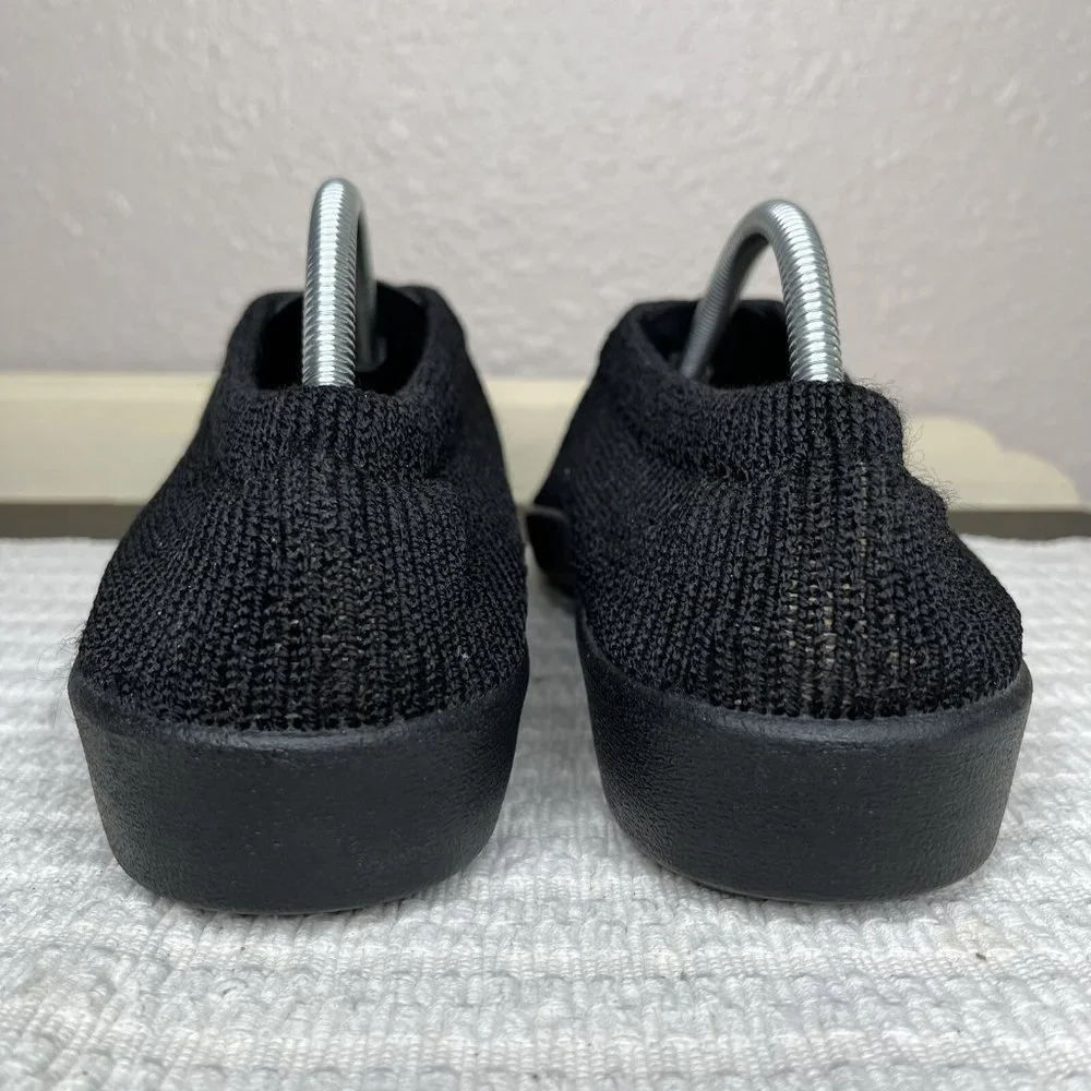 Arcopedico Mens Black Casual Round Toe Mesh Slip-On Shoe Size 10